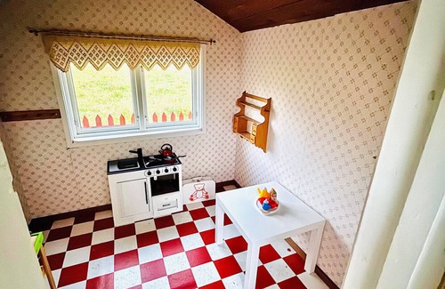 Vretstorp Ski Chalet | Charming, renovated holiday home in a secluded location a few minutes from the lake