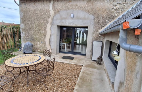 Chaingy Cottage | Charming renovated house in the heart of Loire Valley with parking and wifi