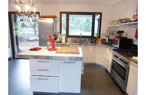Cala Rossa House | Charming renovated house 2 minutes walk from the beach in a quiet area.