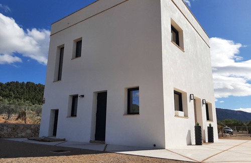 Biar House | Charming reservoir house