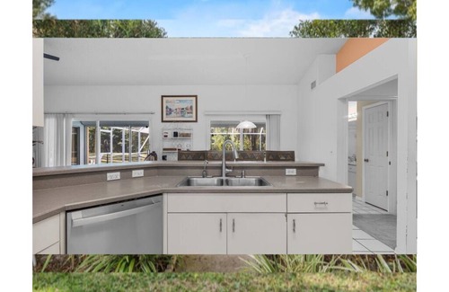 Interchange Square House | Charming Retreat in Palm Bay, FL