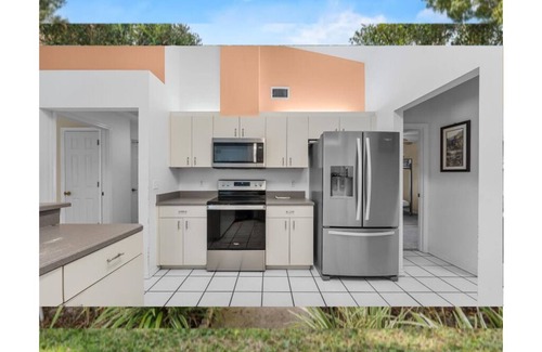 Interchange Square House | Charming Retreat in Palm Bay, FL