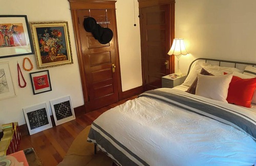 Damascus Other | Charming Riverside Retreat Getaway with Scenic Views
