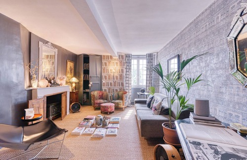 Castera-Verduzan Bed & Breakfast | Charming room with private terrace in Gers spa village