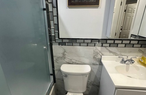 Queens House | Charming ROOMS in Queens, NY with Washer and dryer and central air