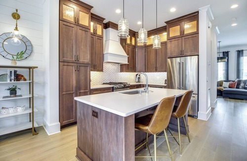 Hitch Village - Fred Wessels Homes House | Charming Savannah Townhome - 1 Block to Riverwalk!