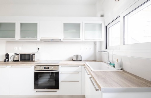 Glyfada Apartment | Charming Seaside Apartment Elegant 2BR in Glyfada