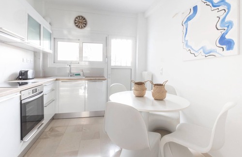 Glyfada Apartment | Charming Seaside Apartment Elegant 2BR in Glyfada