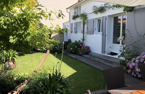 Angoulins House | charming seaside villa with every 5 minutes from the sea