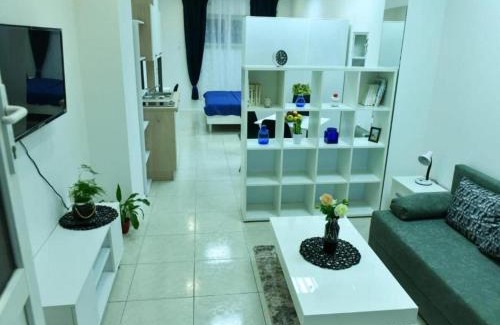 Sinj Apartment | Charming Sinj Town Studio Apartments - Studio Apartments