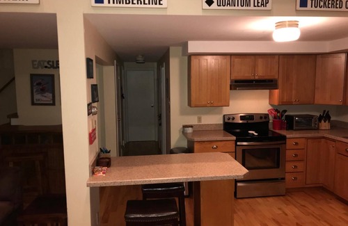 Ludlow Ski Chalet | Charming Ski Chalet Minutes From Okemo Mountain!