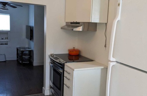 Winnipeg House | Charming small 2-bedroom unit in brilliant Winnipeg with AC, WiFi and trampoline