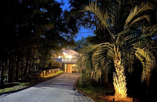 Emerald Isle Cottage | Charming Soundside Home including Golf Cart, Kayaks, Bikes & Linens-Emerald Isle