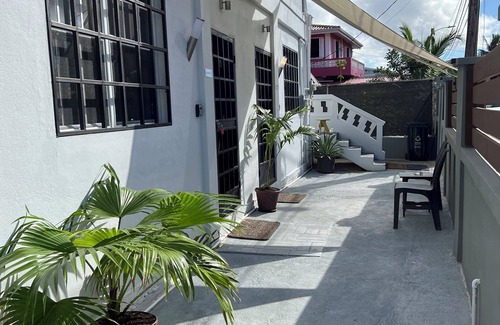 Belize City Apartment | Charming & Spacious 2-bedroom Apartment Near Ocean-Starfish Villa