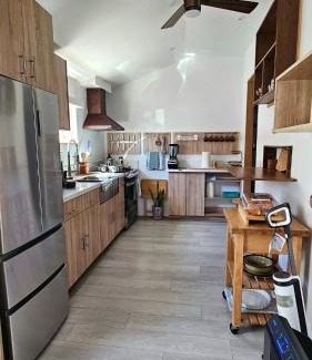 Logan Heights House | Charming Spacious San Diego Residence 3 Bedroom 2 Bath Gated Parking Families,Conventions,Petco Park,Downtown,Beaches,Zoo,Balboa Park