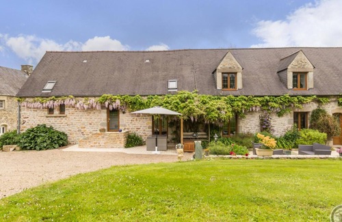 Gonneville-le-Theil Cottage | Charming stone cottage with garden, terrace, BBQ, near Cherbourg, sleeps 4, fully equipped