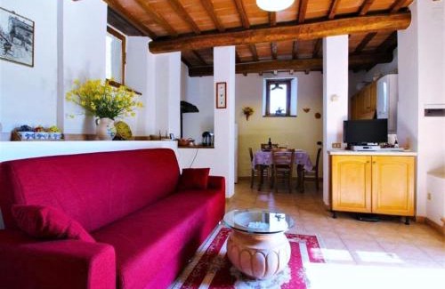 Pieve di Chio House | Charming Stone Retreat