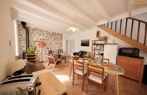 Plouguerneau Ski Chalet | Charming stone house with garden in Lilia