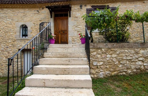 Tourtoirac Cottage | Charming Stone House with Garden, Parking, Near Tourtoirac Cave in Dordogne