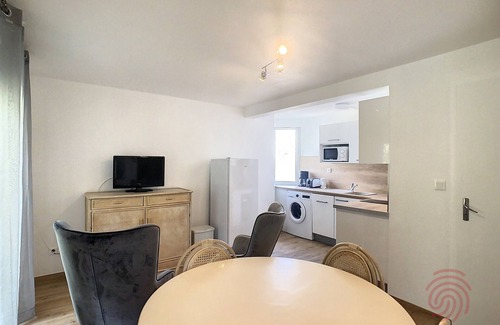 Lamalou-les-Bains Apartment | Charming Studio with Terrace, Near Thermal Baths and Town Center in Lamalou-les-Bains