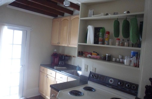 Golden Apartment | CHARMING Studio Apartment in Historic home downtown Golden