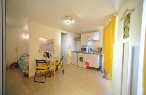 Fontainebleau Apartment | Charming Studio - heart of the city/Downtown