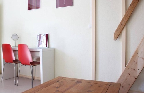 La Rochelle City Centre Apartment | Charming studio in La Rochelle center, sleeps 4