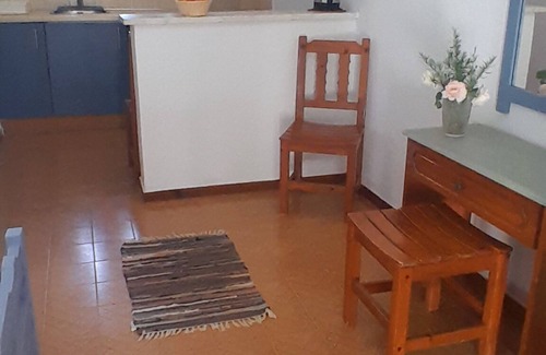 Katsarou Apartment | Charming studio in lovely Skiathos with WiFi, AC 400 m from Trulos beach