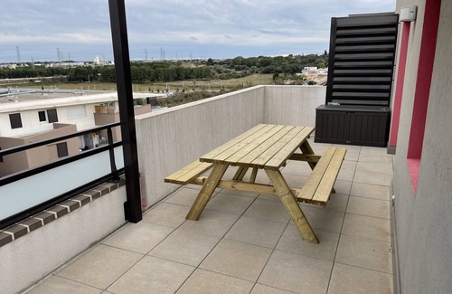 Saint-Jean-de-Vedas Apartment | CHARMING T2 WITH LARGE TERRACE IN A QUIET LOCATION