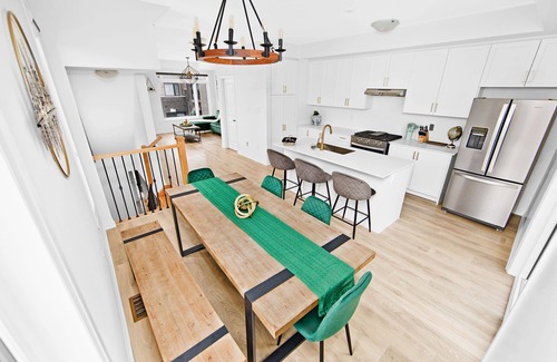 Whitby House | Charming Townhouse Retreat Near Nordic Spa