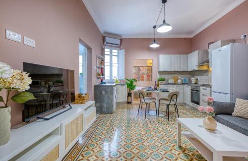 Floriana Apartment | Charming traditional 2 bedroom near Valletta GBAL1-1
