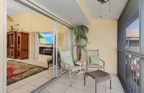 Caloosahatchee Condo | Charming turnkey 2-bedroom condo in Cape Coral waterfront