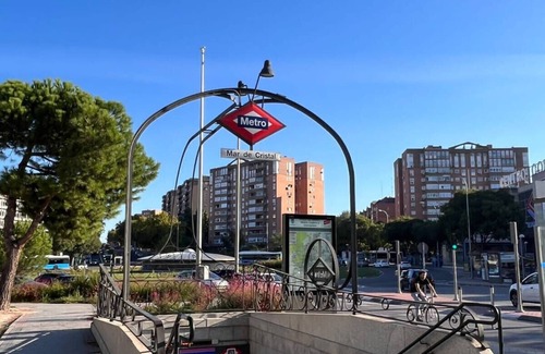Hortaleza Apartment | Charming Urban Retreat | Ideal for 2 | Near IFEMA