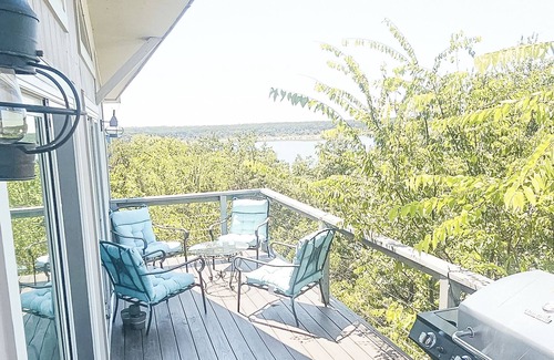 Morgans Point Resort House | Charming 2-bedroom lakeview home, boat ramp mile away, Morgan's Point Resort