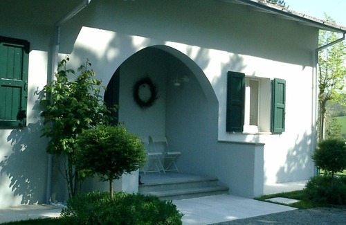 Voltre House | Charming vacation home with pool, sun deck and olive grove