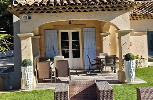Mimet Villa | Charming villa 4/5 pers with swimming pool near Aix en Provence and the sea