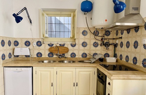 Se House | Charming Villa in the CITY CENTER w/OUTDOOR PATIO! FREEPARKING
