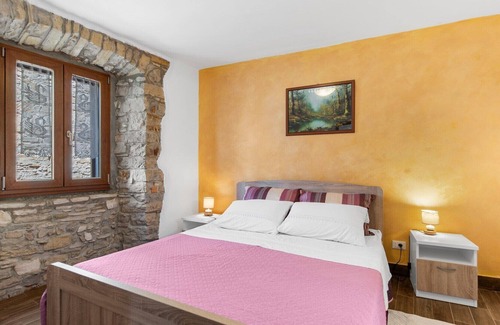 Oprtalj Villa | Charming Villa Letizia with pool