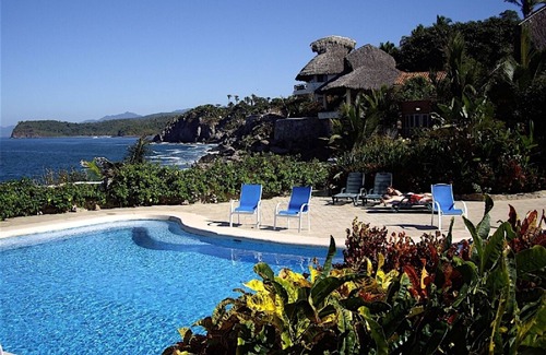 Platanitos Villa | Charming Villa on Peaceful Gated Peninsula