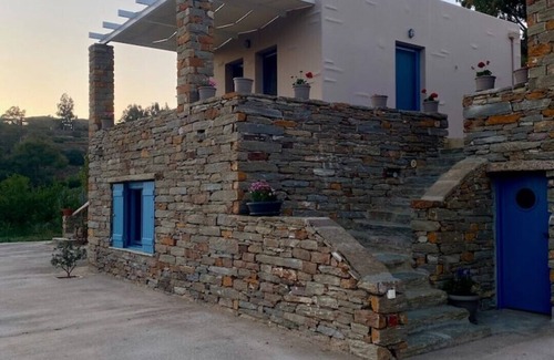 Vourkari House | Charming Vourkari Stone Home 3 - Minutes from Port