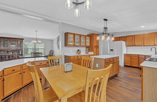 Grandy House | Charming waterfront 3-bedroom house