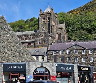 Dolgellau House | Charming Welsh Cottage in Dolgellau - Snowdonia