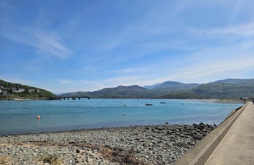 Dolgellau House | Charming Welsh Cottage in Dolgellau - Snowdonia