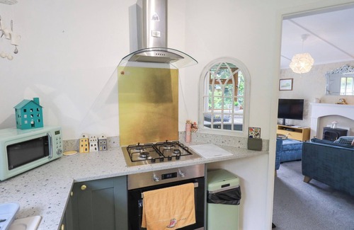 Capernwray Cottage | CHARNWOOD, pet friendly, country holiday cottage in Carnforth