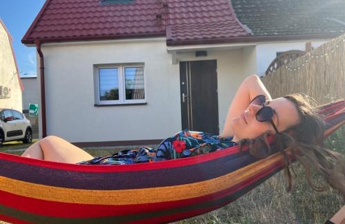 Leba House | Chatka Rybaka - wygodny dom z podwórkiem