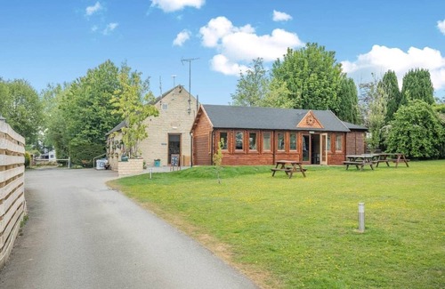 Longnor Ski Chalet | Chatsworth Superior Pet Friendly