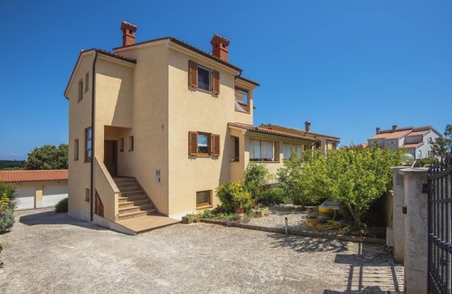 Vinkuran Apartment | Cheap apartment with sea view