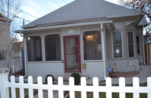 Grand Junction Cottage | CHECK EACH DATE FOR RATES.*Charming Downtown Home*.Outstanding location!