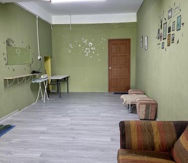 Sibu Apartment | Check In Studio Homestay 12pax 1 Big Room with 4 kingsize 2 single matress Spacious space Super Budget