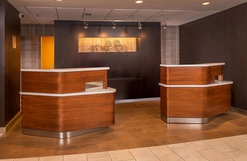 Rosslyn Apartment | Check out The Jefferson Memorial, Family Friendly Hotel w/Parking! Great Deal!
